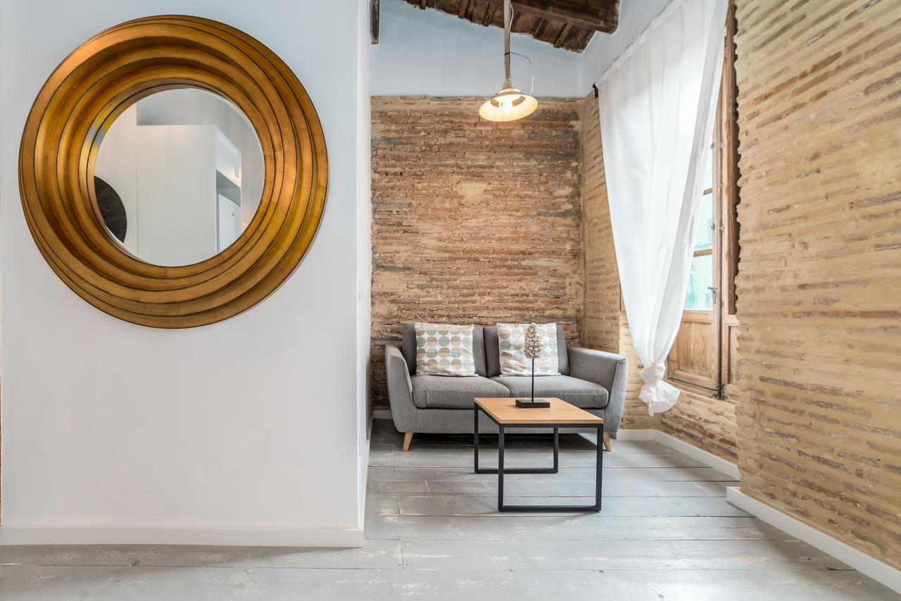 My Loft 4 You Ruzafa Style III บาเลนเซีย ภายนอก รูปภาพ
