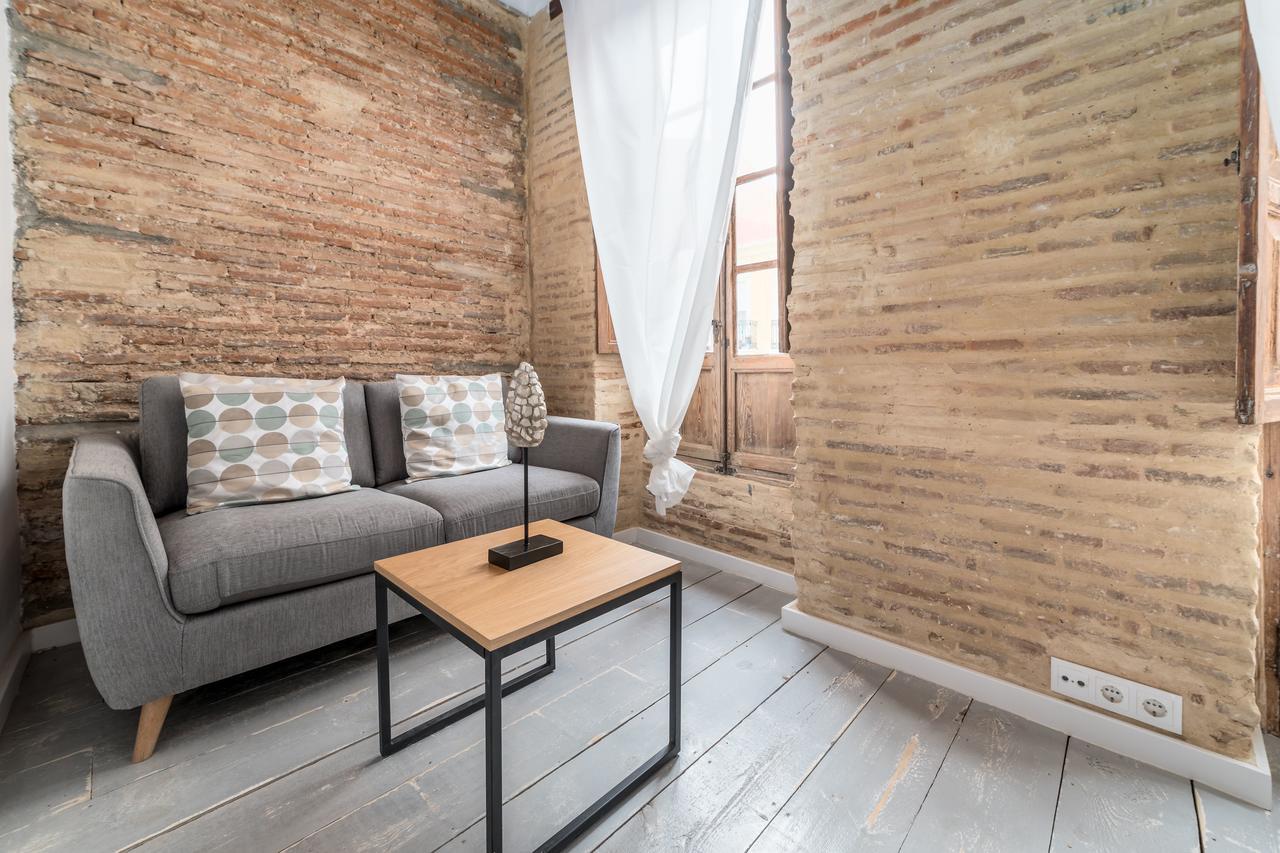 My Loft 4 You Ruzafa Style III บาเลนเซีย ภายนอก รูปภาพ